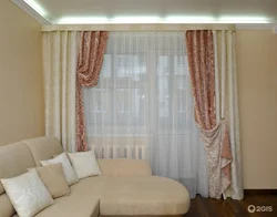 Qonaq otağı fotoşəkili üçün müasir pərdə çubuqları