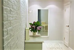 Plaster in the interior of the hallway