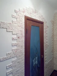 Plaster in the interior of the hallway