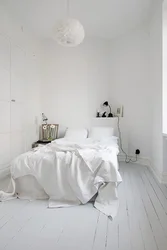 White walls bedroom design photo
