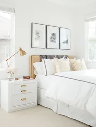 White walls bedroom design photo
