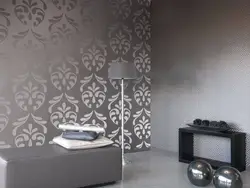 Qonaq otağında divar kağızı necə asılacağının fotoşəkili