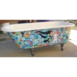 Painting an old bathtub photo