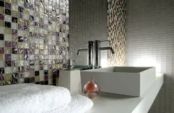 Glass tiles for bathtub photo