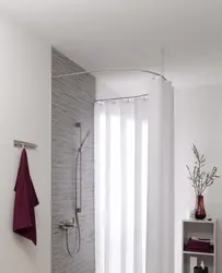 Bathtub design with shower tray and curtain