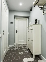 Tiles for the hallway floor design in a small apartment photo