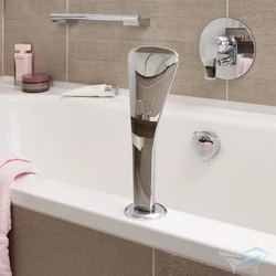 Built-in bath mixer in the interior