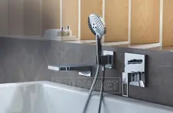 Built-in bath mixer in the interior