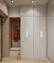 Дәліздегі үлкен гардеробтың дизайны