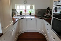 Kitchen design letter g with window