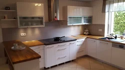 Kitchen design letter g with window