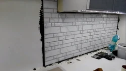How to lay tiles in the kitchen apron photo