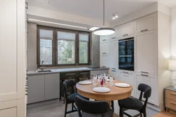 Kitchen design 21 sq m with window
