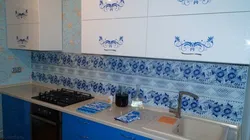 Фото гжели на кухне