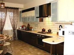 Curtain design for brown kitchen