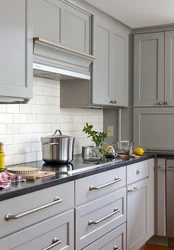 Тарҳи Countertop Ва Backsplash Барои Ошхона Хокистарӣ