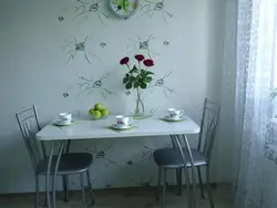 Клеючыя шпалеры на сцяну ў кухню фота