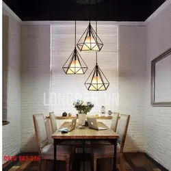 Mətbəx interyerində loft üslubunda lampalar