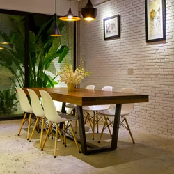 Mətbəx interyerində loft üslubunda lampalar