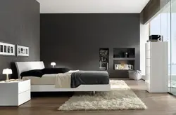 Қараңғы жиһаз фотосуреті бар ақ жатын бөлме