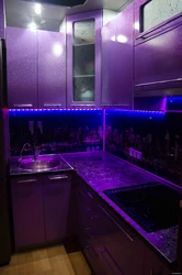 Чорна фіялетавая кухня фота