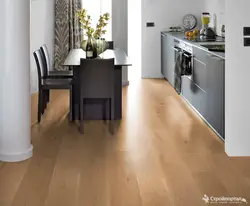 Mətbəx fotoşəkilində boz linoleum