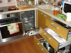 How to place a dishwasher in a small kitchen photo