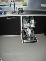 Kiçik bir mətbəx fotoşəkilində qabyuyan maşını necə yerləşdirmək olar