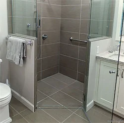 Shower cabins instead of bathtubs photo