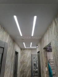 Хатҳои Сабук Дар Шифт Дар Долон Акс