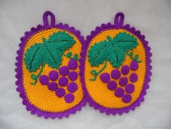 Crochet oven mitts photo