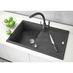 Акси Ошхона Бо Countertop Сафед Ва Танӯраи Сиёҳ