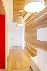 Koridorda divarların laminat foto dizaynı və üsulları ilə bəzədilməsi