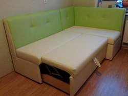 Oshxonadagi divan to'shagi fotosurati