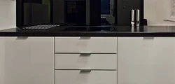 End handles in the kitchen interior