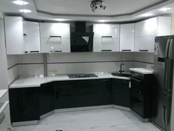 Кухонны гарнітур чорна белы кутняй для маленькай кухні фота
