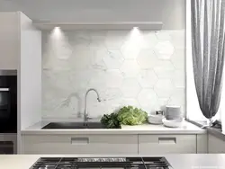 Фартук для кухни из плитки дизайн современный 2023