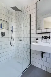 Hamam ağ plitələr qara grout şəkil