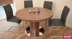 Dəyirmi mətbəx masası bir ayaqlı fotoşəkildə uzadıla bilər