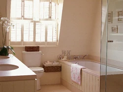 2 by 2 bathroom design with window