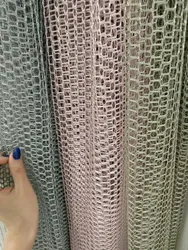 Пардаҳои торӣ дар дохили ошхона