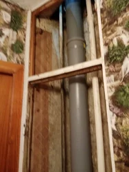 Mətbəxdəki kanalizasiya borusu fotoşəkili
