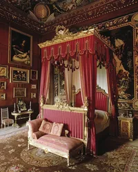 Все фото королевская спальни
