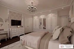 Photo of the ceiling in a classic bedroom