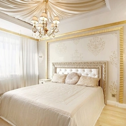 Photo of the ceiling in a classic bedroom