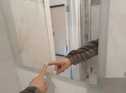 Ванна бөлмесінің айнасы фотосуретті қалай ілу керек