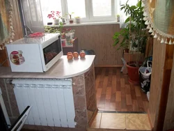 Яхдон дар балкон ошхона акс