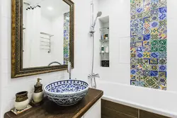 Bathroom design with patterns