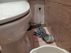 Photo of a flooded bathtub