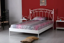 Металлические кровати для спальни фото